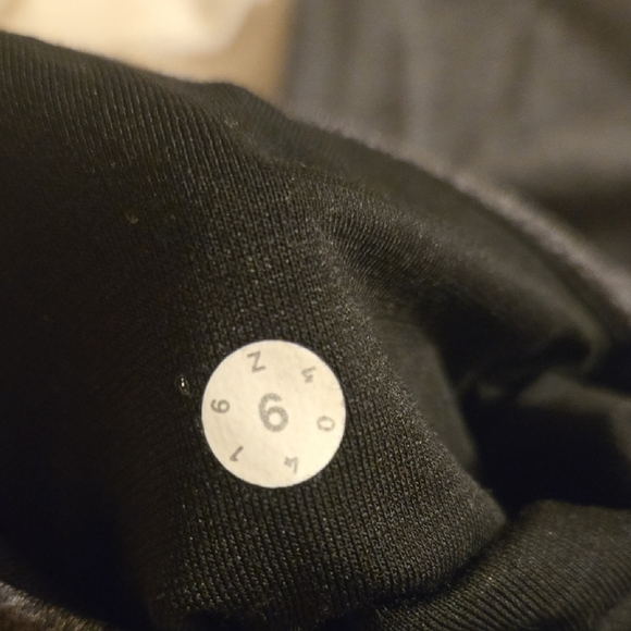 Gray Speed Up Lululemon Leggings - Picture 4 of 4